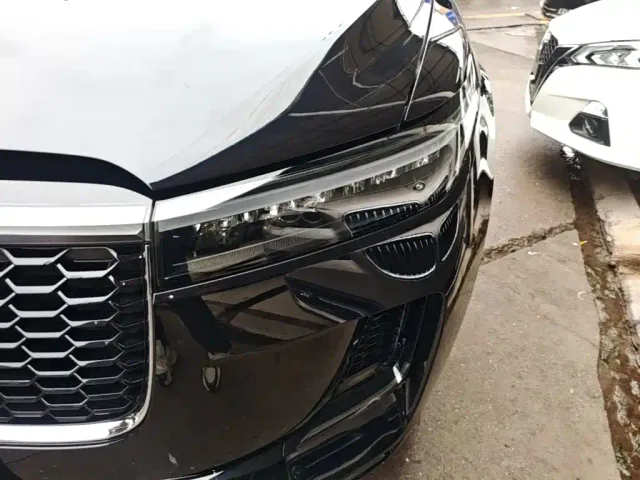 Li Auto ONE — Фото автомобиля 23