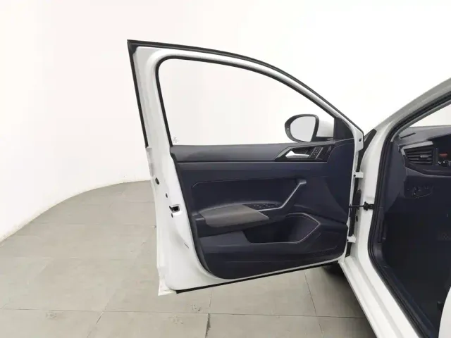 Volkswagen Lavida — Фото автомобиля 8