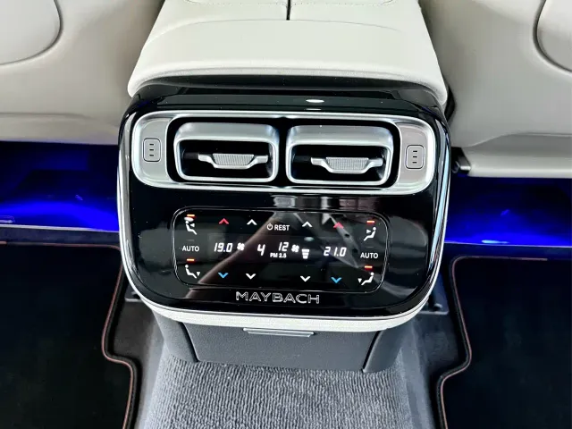 Mercedes-Benz Maybach S-Class — Фото автомобиля 24
