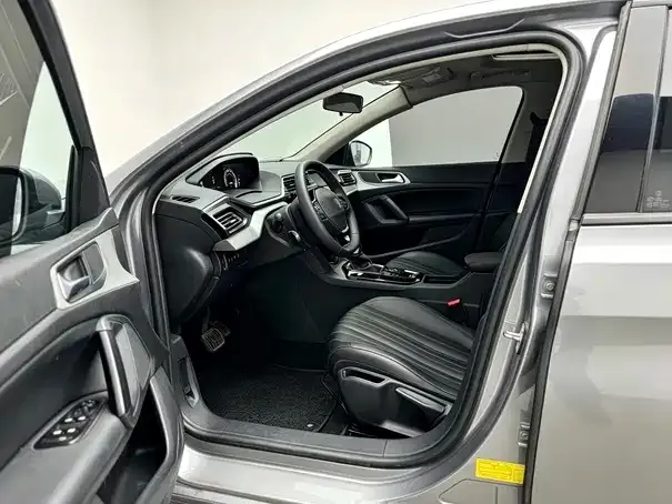 Peugeot 408 — Фото автомобиля 8