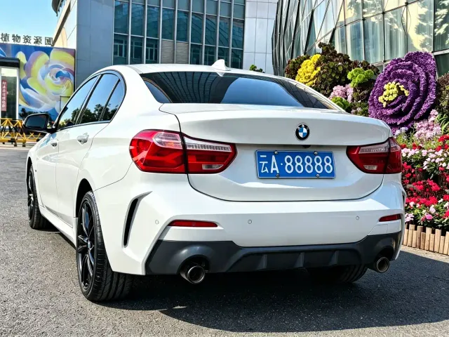 BMW 1 Series — Фото автомобиля 10