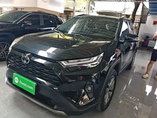Фотография автомобиля — Toyota RAV4