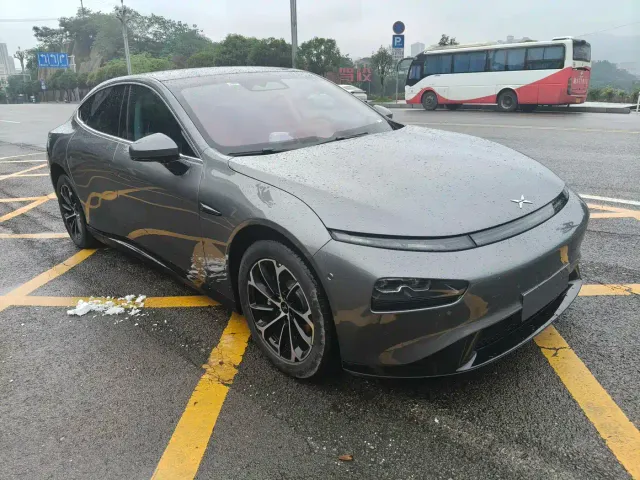 Xpeng P7 — Фото автомобиля 3