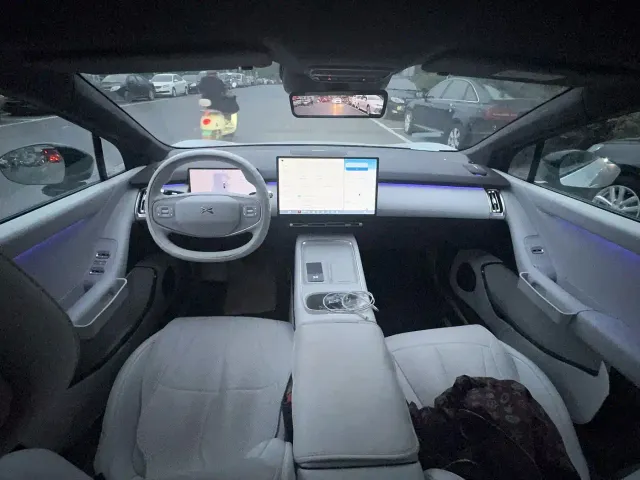 Xpeng P7+ — Фото автомобиля 5