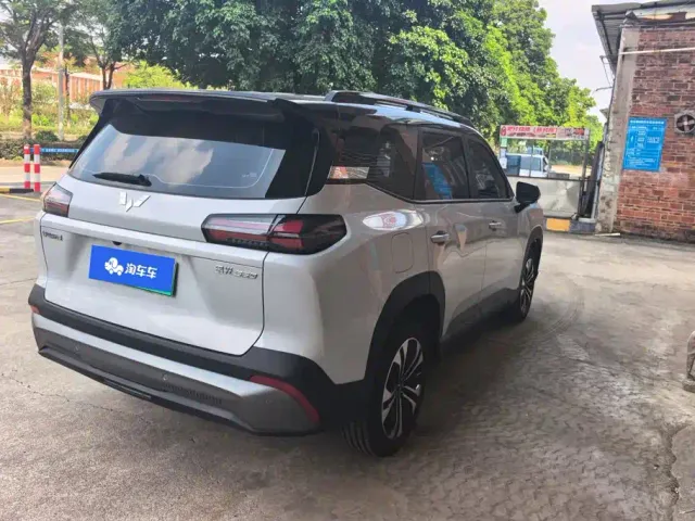 Wuling Starlight 560 — Фото автомобиля 3