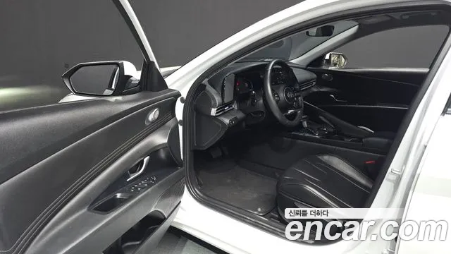 Hyundai AVANTE Новый Avante (CN7) — Фото автомобиля 10