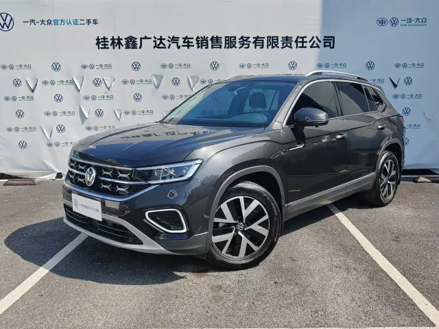 Фотография автомобиля — Volkswagen Tayron