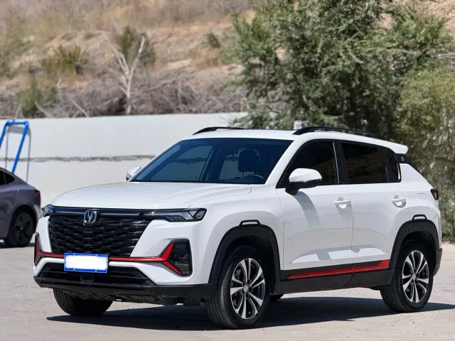 Фотография автомобиля — Changan CS35 Plus