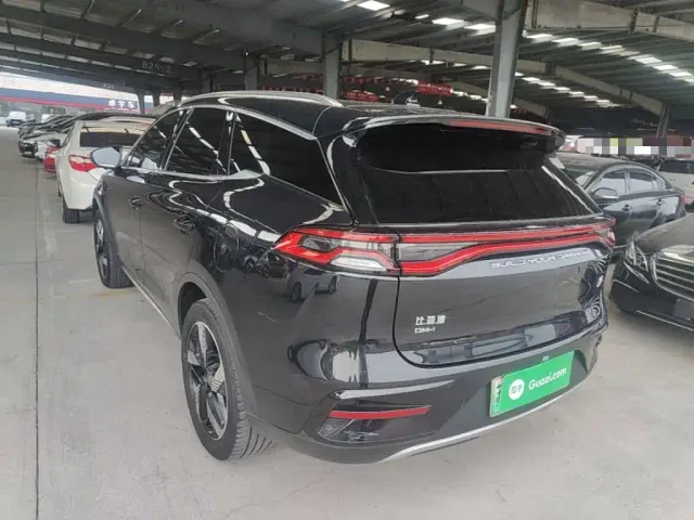 BYD Tang — Фото автомобиля 4