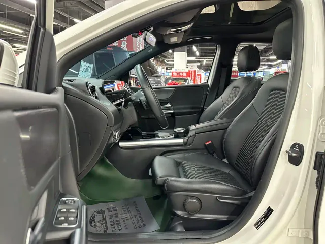 Mercedes-Benz B-Class — Фото автомобиля 30