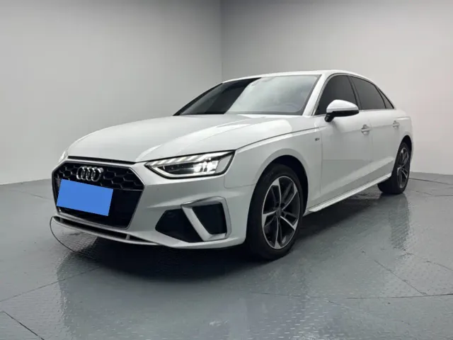 Фотография автомобиля — Audi A4L