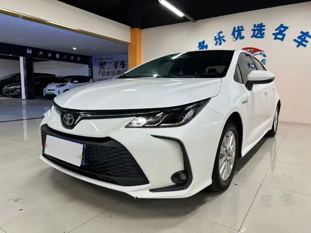 Фотография автомобиля — Toyota Corolla