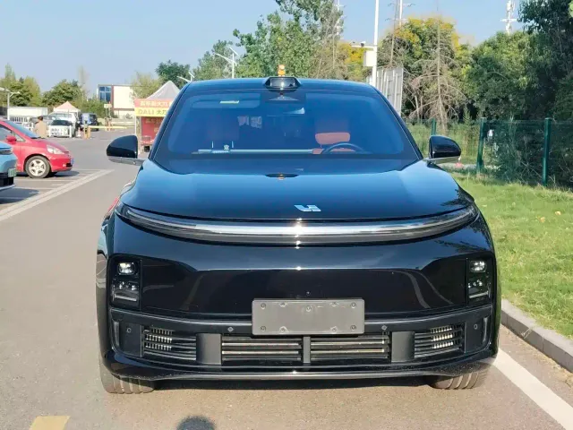 Li Auto L7 — Фото автомобиля 3