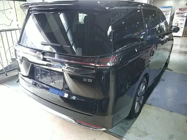 GAC Trumpchi E8 — Фото автомобиля 6