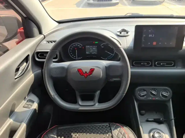 Wuling Hongguang — Фото автомобиля 10