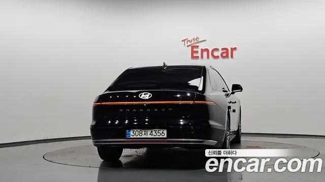 Hyundai Grandeur GN7 — Фото автомобиля 3