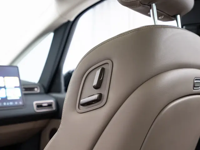 Li Auto MEGA — Фото автомобиля 11