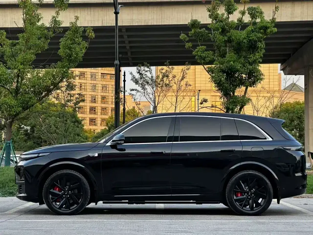 Li Auto L7 — Фото автомобиля 7
