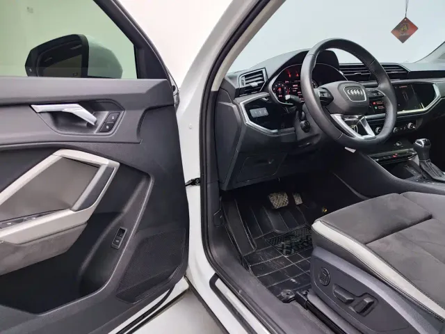 Audi Q3 — Фото автомобиля 12