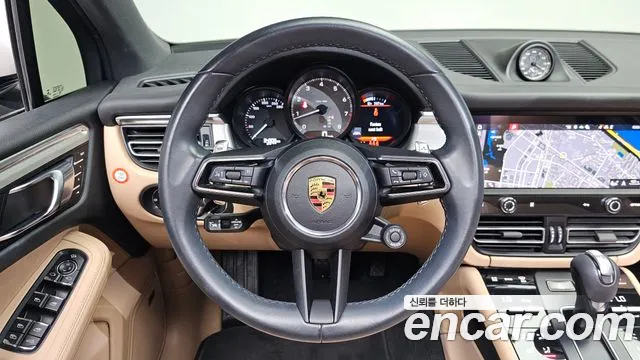 Porsche Macan — Фото автомобиля 13