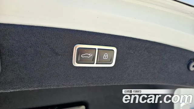 Genesis G80 Бензин 2.5 турбо AWD — Фото автомобиля 15