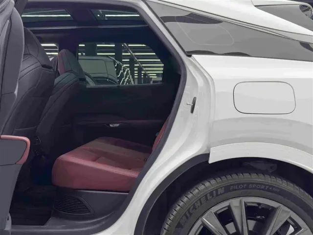 Lexus RX — Фото автомобиля 9
