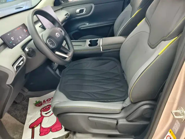 Changan Qiyuan Q05 — Фото автомобиля 10