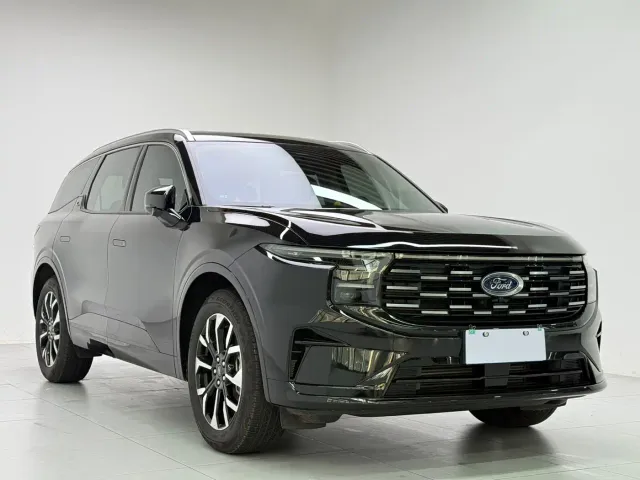 Ford Edge — Фото автомобиля 3