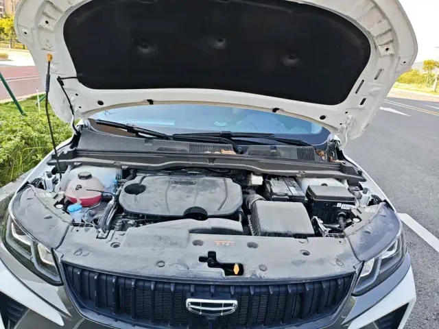 Geely Binyue — Фото автомобиля 16