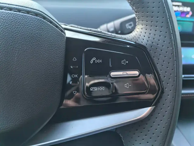 Changan Changan UNI-K iDD 2022 Blue Whale iDD 130km 1.5T Premium — Фото автомобиля 17