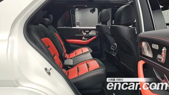 Mercedes-Benz GLE-Class — Фото автомобиля 11