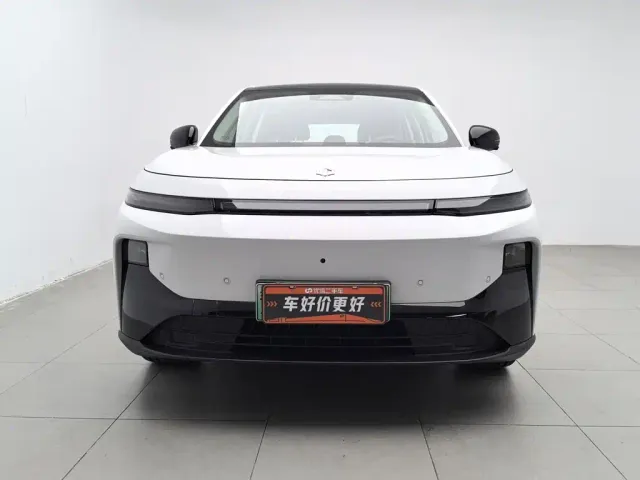 Leapmotor B10 — Фото автомобиля 3