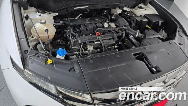 Hyundai Tucson Tucson (NX4) Бензин 1.6 турбо 2WD — Фото автомобиля 6