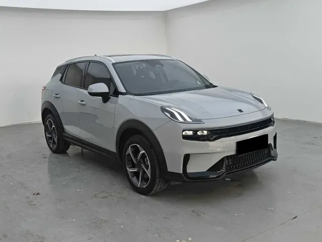 Lynk & Co 06 EM-P — Фото автомобиля 3