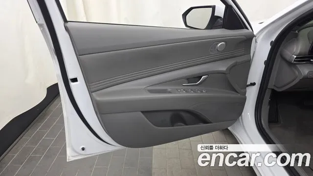 Hyundai AVANTE Avante (CN7) — Фото автомобиля 24