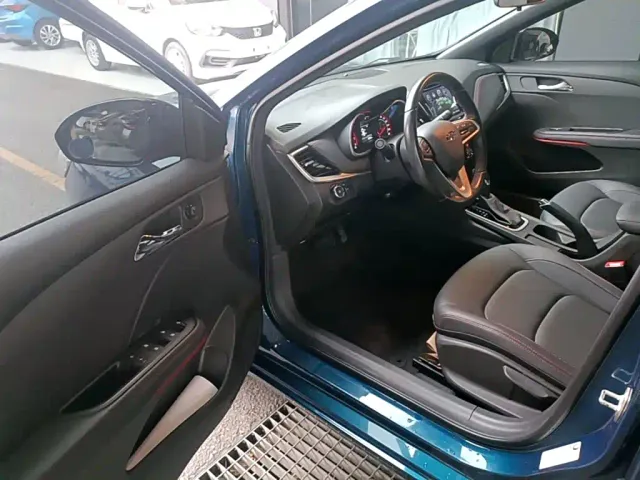 Chevrolet Monza — Фото автомобиля 15