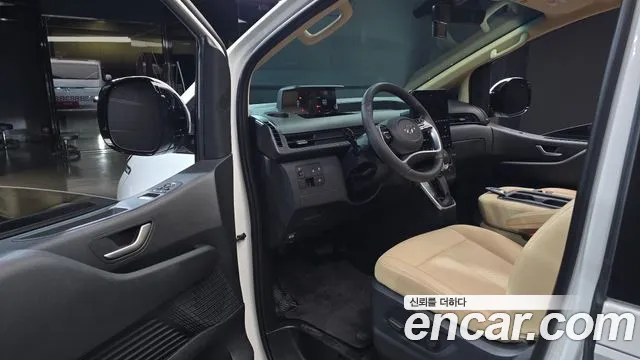 Hyundai Staria Staria L3.5 Tourer 11 мест — Фото автомобиля 10