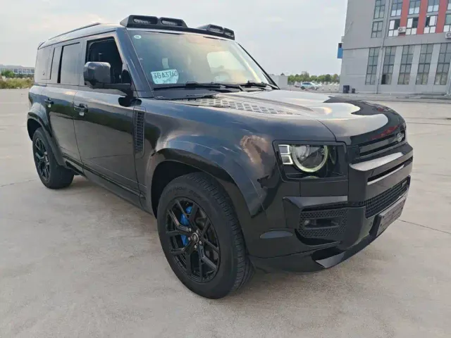 Land Rover Defender — Фото автомобиля 21