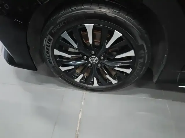 Toyota Alphard — Фото автомобиля 22