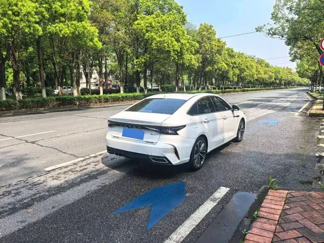 Chery Arrizo 8 — Фото автомобиля 7