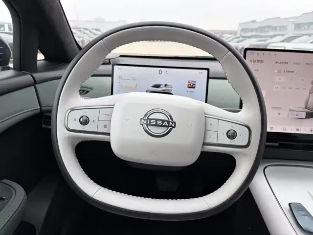 Nissan N7 — Фото автомобиля 11