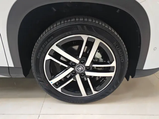 BYD Song L DM-i — Фото автомобиля 23