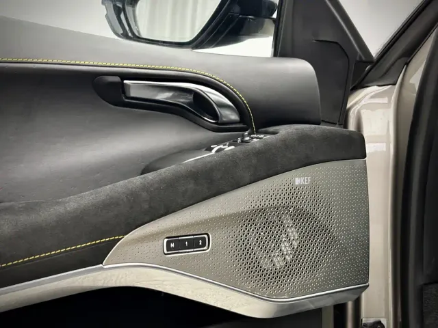 Lotus Emira — Фото автомобиля 11