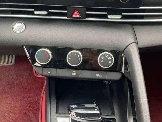 Hyundai Elantra — Фото автомобиля 7