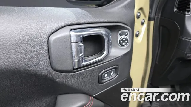 Jeep Wrangler JL — Фото автомобиля 30