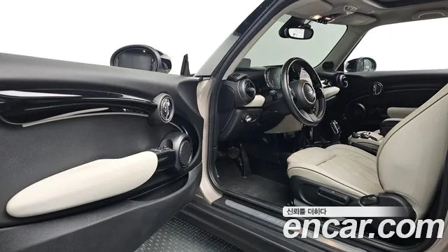 MINI Cooper — Фото автомобиля 15