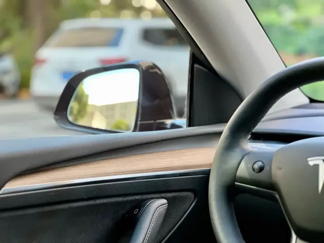 Tesla Model Y 2022 Facelift Rear-Wheel Drive Version — Фото автомобиля 7