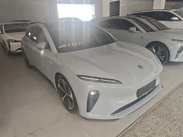 Nio ET5 Touring — Фото автомобиля 3