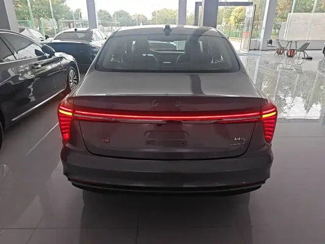 Hongqi H5 PHEV — Фото автомобиля 5