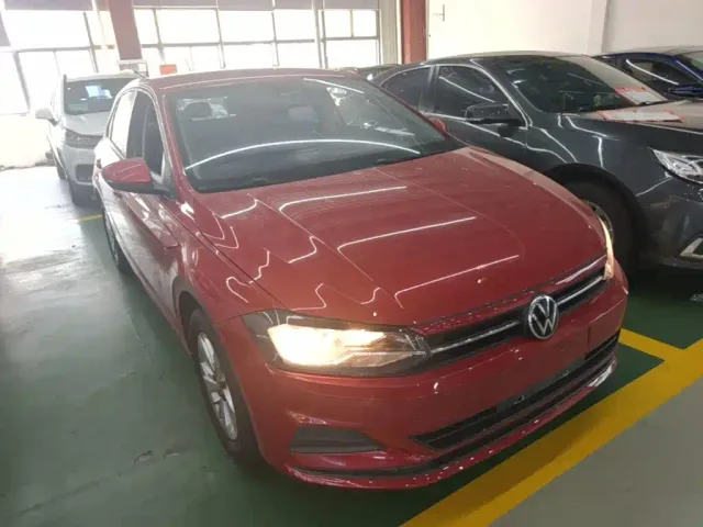 Volkswagen Polo — Фото автомобиля 3